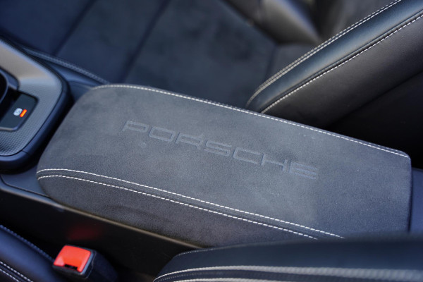 Porsche 911 992 Cabriolet 3.0 Carrera 4 GTS New Service / NL-Auto / Sport Design / Lifting / Sportuitlaat