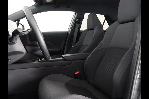 Toyota C-HR 2.0 Plug-in Hybrid 220 Dynamic | Stuur-/ & Stoelverwarming | Dodehoek detectie | Elektrische kofferbak | Parkeersensoren