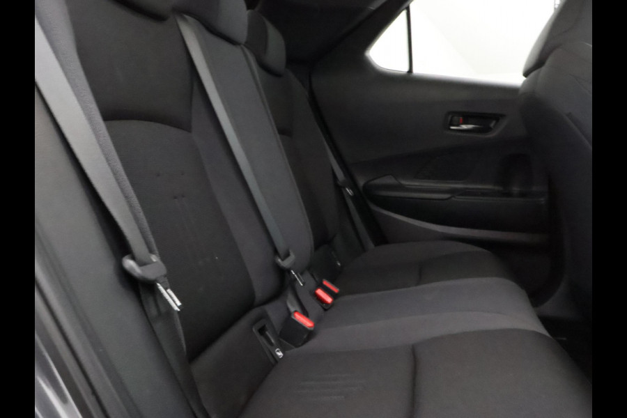 Toyota C-HR 2.0 Plug-in Hybrid 220 Dynamic | Stuur-/ & Stoelverwarming | Dodehoek detectie | Elektrische kofferbak | Parkeersensoren