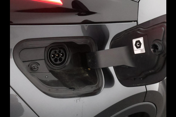 Toyota C-HR 2.0 Plug-in Hybrid 220 Dynamic | Stuur-/ & Stoelverwarming | Dodehoek detectie | Elektrische kofferbak | Parkeersensoren