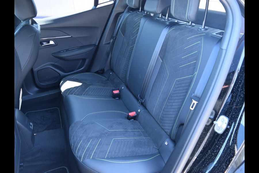 Peugeot e-2008 EV GT Avantage 54 kWh SOH 98% | TOT 8 JAAR GARANTIE | WARMTEPOMP | MASSAGESTOEL | STOELVERWARMING | 4.656 KM
