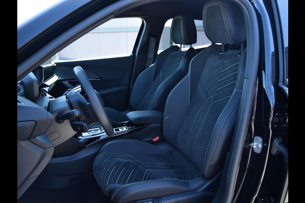 Peugeot e-2008 EV GT Avantage 54 kWh SOH 98% | TOT 8 JAAR GARANTIE | WARMTEPOMP | MASSAGESTOEL | STOELVERWARMING | 4.656 KM