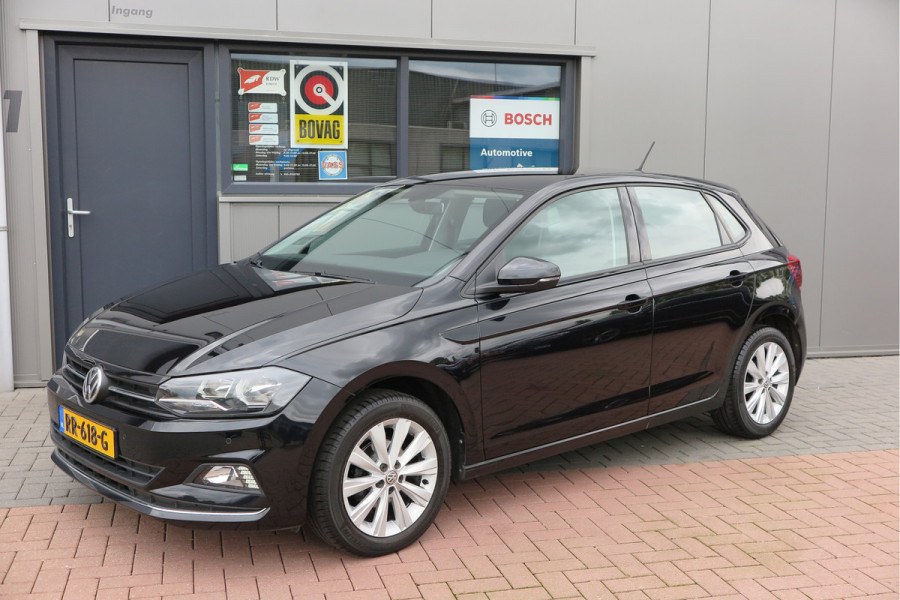 Volkswagen Polo 1.0 TSI 70kw 95pk Highline, Adaptive Cruise, PDC ,Navigatie , Stuurwiel multifuntioneel , Carplay, LMV 16", Sportstoelen,Buitenspiegels inklapbaar, etc. Complete historie bekend NL auto met NAP (recent onderhouden)
