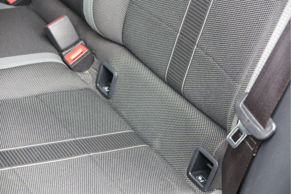Volkswagen Polo 1.0 TSI 70kw 95pk Highline, Adaptive Cruise, PDC ,Navigatie , Stuurwiel multifuntioneel , Carplay, LMV 16", Sportstoelen,Buitenspiegels inklapbaar, etc. Complete historie bekend NL auto met NAP (recent onderhouden)