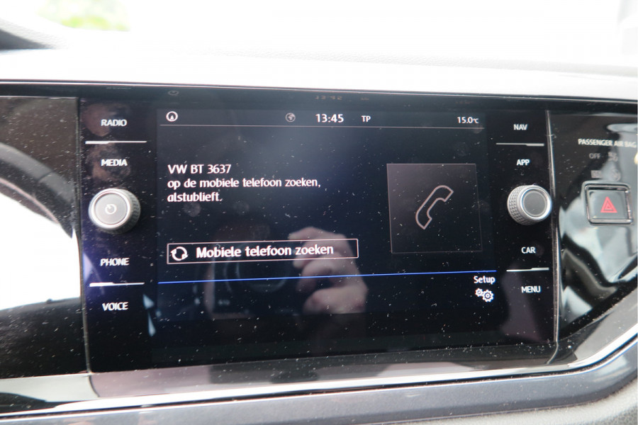 Volkswagen Polo 1.0 TSI 70kw 95pk Highline, Adaptive Cruise, PDC ,Navigatie , Stuurwiel multifuntioneel , Carplay, LMV 16", Sportstoelen,Buitenspiegels inklapbaar, etc. Complete historie bekend NL auto met NAP (recent onderhouden)