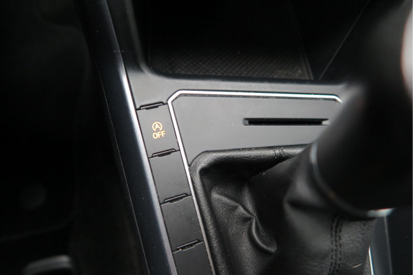 Volkswagen Polo 1.0 TSI 70kw 95pk Highline, Adaptive Cruise, PDC ,Navigatie , Stuurwiel multifuntioneel , Carplay, LMV 16", Sportstoelen,Buitenspiegels inklapbaar, etc. Complete historie bekend NL auto met NAP (recent onderhouden)