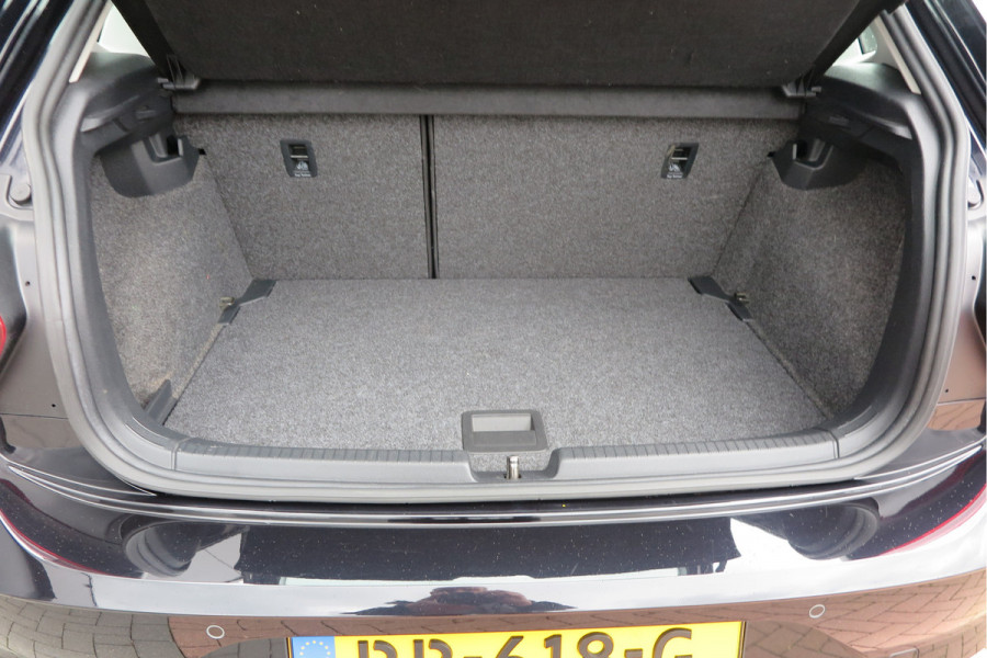 Volkswagen Polo 1.0 TSI 70kw 95pk Highline, Adaptive Cruise, PDC ,Navigatie , Stuurwiel multifuntioneel , Carplay, LMV 16", Sportstoelen,Buitenspiegels inklapbaar, etc. Complete historie bekend NL auto met NAP (recent onderhouden)
