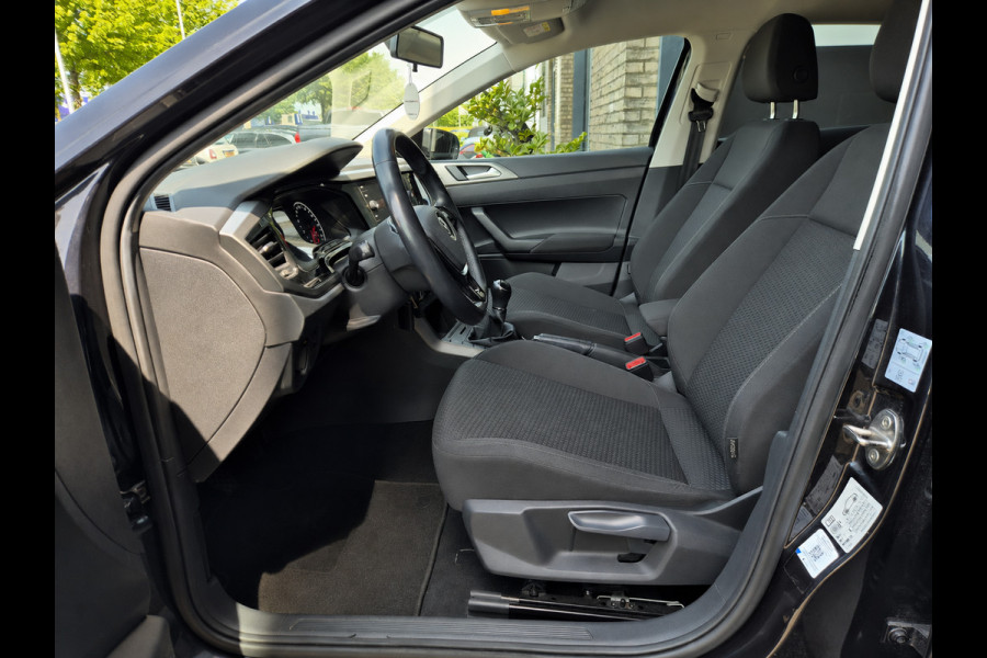 Volkswagen Polo 1.0 TSI Comfortline | Nieuwe Apk! | Cruise! | Nette Auto! | Elektrische Ramen! | Navi |