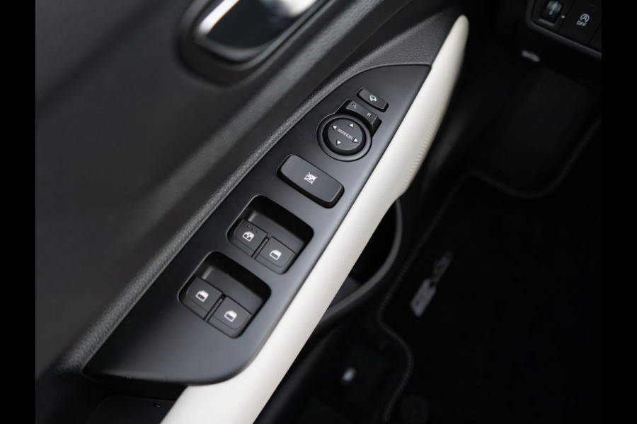 Kia Stonic 1.0 T-GDi MHEV GT-Line | Navigatie | Stoel en stuurverwarming |