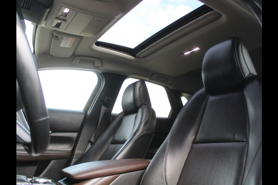 Mazda CX-30 2.0 e-SkyActiv-X M Hybrid Luxury CLIMATE | SCHDAK | LMV18 | CARPLAY | MEMSEATS | STOEL/STUURVERW | HEAD-UP | LEER | AFNBTRHAAK |