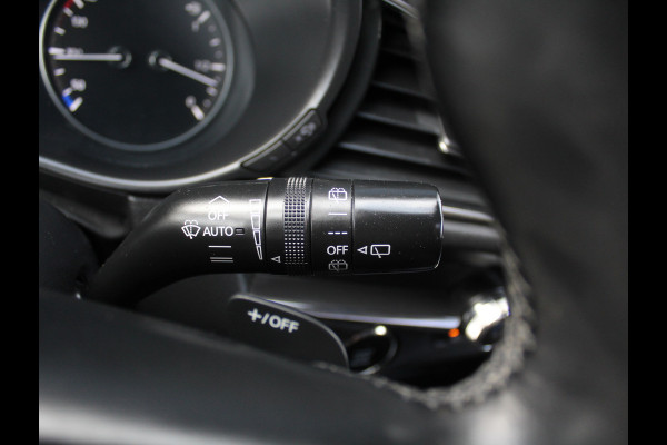 Mazda CX-30 2.0 e-SkyActiv-X M Hybrid Luxury CLIMATE | SCHDAK | LMV18 | CARPLAY | MEMSEATS | STOEL/STUURVERW | HEAD-UP | LEER | AFNBTRHAAK |