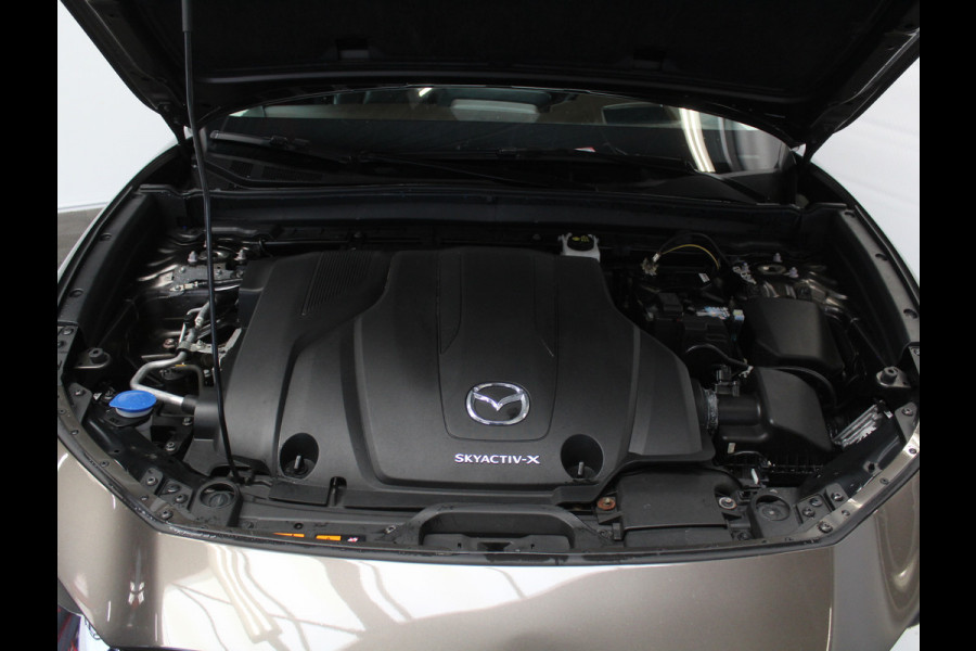 Mazda CX-30 2.0 e-SkyActiv-X M Hybrid Luxury CLIMATE | SCHDAK | LMV18 | CARPLAY | MEMSEATS | STOEL/STUURVERW | HEAD-UP | LEER | AFNBTRHAAK |