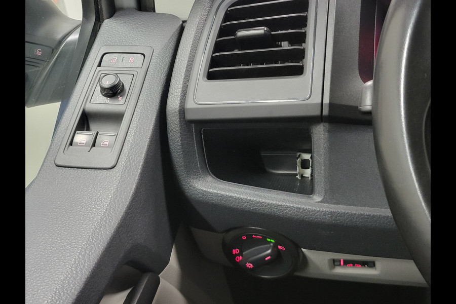 Volkswagen Transporter 2.0TSI 150pk L2/H1 Trekhaak Euro 6!
