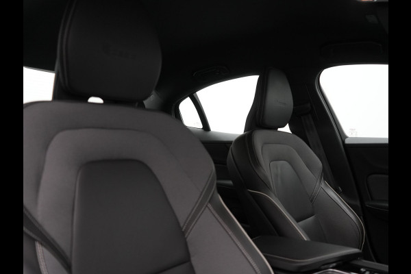 Volvo S60 T4 R-Design 191pk | Lederen Sportstoelen Memory | Camera | 19"L.M. | Apple Carplay | Virtual Cockpit | Navigatie | DAB | Cruise Control |