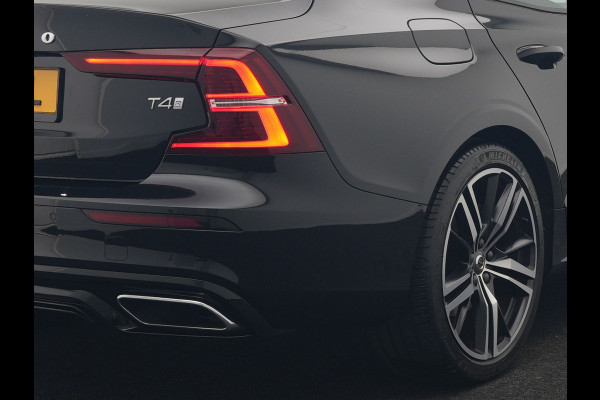 Volvo S60 T4 R-Design 191pk | Lederen Sportstoelen Memory | Camera | 19"L.M. | Apple Carplay | Virtual Cockpit | Navigatie | DAB | Cruise Control |