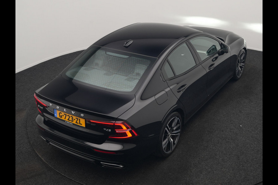 Volvo S60 T4 R-Design 191pk | Lederen Sportstoelen Memory | Camera | 19"L.M. | Apple Carplay | Virtual Cockpit | Navigatie | DAB | Cruise Control |