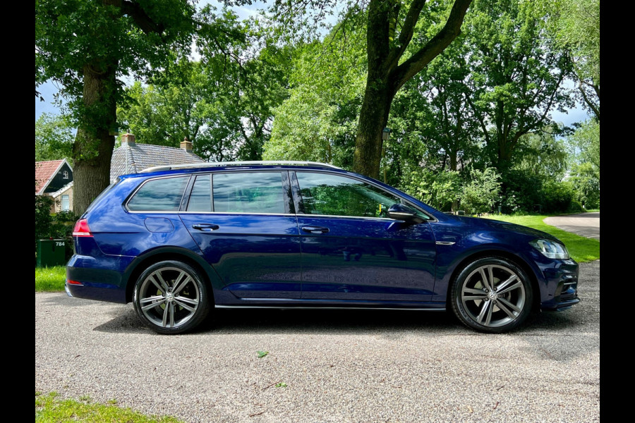 Volkswagen Golf Variant 1.0 TSI Highline Business R- line + Virtual cockpit |