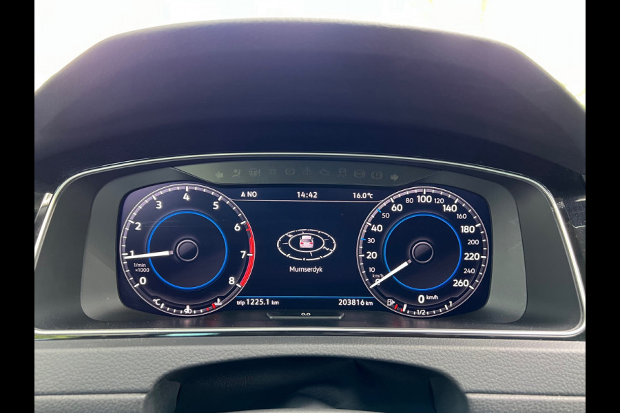 Volkswagen Golf Variant 1.0 TSI Highline Business R- line + Virtual cockpit |
