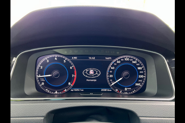 Volkswagen Golf Variant 1.0 TSI Highline Business R- line + Virtual cockpit |