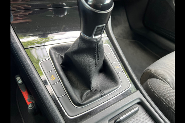 Volkswagen Golf Variant 1.0 TSI Highline Business R- line + Virtual cockpit |