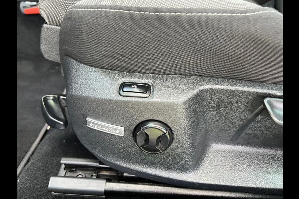 Volkswagen Golf Variant 1.0 TSI Highline Business R- line + Virtual cockpit |