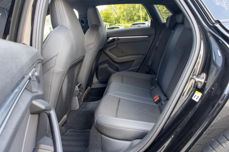 Audi A3 Sportback 45 TFSIe Sline Competition PANO CAMERA ACC SFEER