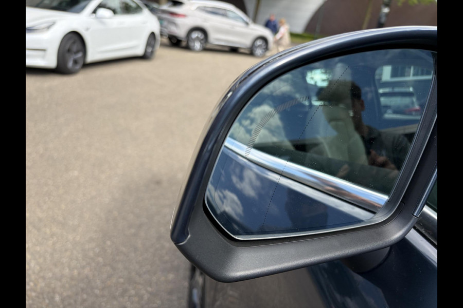 Volvo XC40 1.5 T5 Recharge Inscription AUTOMAAT | TREKHAAK | PANORAMADAK | LEDER| DEALER ONDERHOUDEN| HARMAN KARDON| DODE HOEK SENSOR| 360 CAMERA|