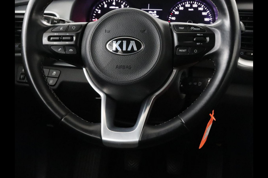 Kia Stonic 1.0 T-GDi DynamicLine | Carplay | Camera | Navigatie | Parkeerhulp | Cruise control | Airco | Bluetooth | 17'' lichtmetalen velgen | DAB
