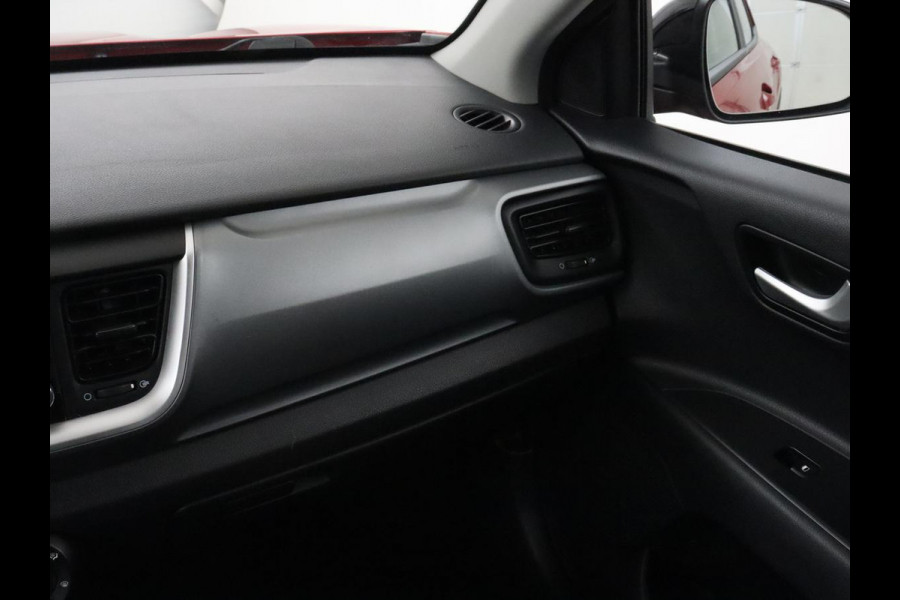 Kia Stonic 1.0 T-GDi DynamicLine | Carplay | Camera | Navigatie | Parkeerhulp | Cruise control | Airco | Bluetooth | 17'' lichtmetalen velgen | DAB