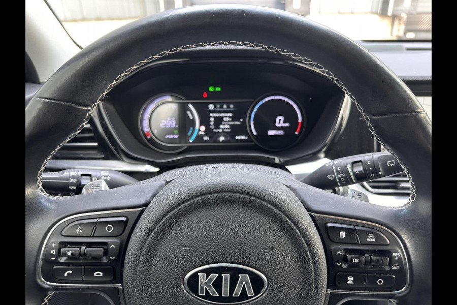 Kia e-Niro ExecutiveLine 64 kWh | SOH: 97,3% | Fase 3 | Warmtepomp | Adaptive CC | Navi |