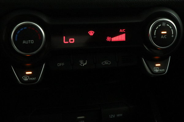 Kia Stonic 1.0 T-GDi MHEV DynamicPlusLine - Keyless Entry - Climate Control - Cruise Control - Navigatie - Apple/Android Carplay - Fabrieksgarantie Tot 2028