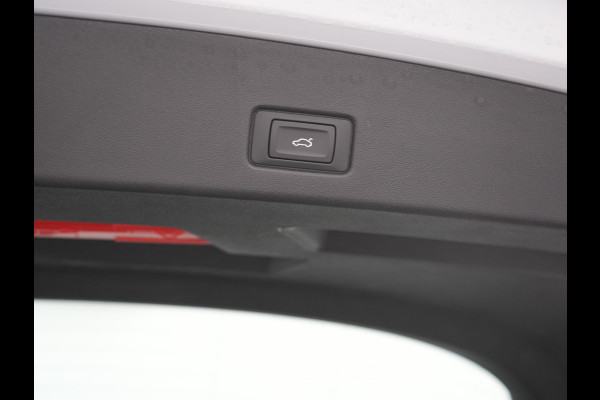Audi Q4 e-tron 45 Quattro S edition 77 kWh 265pk Dealer O.H. | Panodak  | 20"L.M. | Sportstoelen Verwarmd | Navigatie | Virtual Cockpit | Standkachel | DAB |
