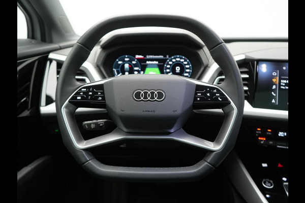 Audi Q4 e-tron 45 Quattro S edition 77 kWh 265pk Dealer O.H. | Panodak  | 20"L.M. | Sportstoelen Verwarmd | Navigatie | Virtual Cockpit | Standkachel | DAB |