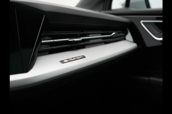 Audi Q4 e-tron 45 Quattro S edition 77 kWh 265pk Dealer O.H. | Panodak  | 20"L.M. | Sportstoelen Verwarmd | Navigatie | Virtual Cockpit | Standkachel | DAB |