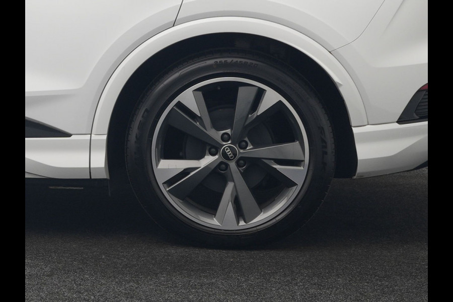 Audi Q4 e-tron 45 Quattro S edition 77 kWh 265pk Dealer O.H. | Panodak  | 20"L.M. | Sportstoelen Verwarmd | Navigatie | Virtual Cockpit | Standkachel | DAB |