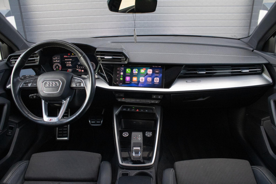 Audi A3 Sportback 45 TFSIe Sline Competition PANO CAMERA ACC SFEER