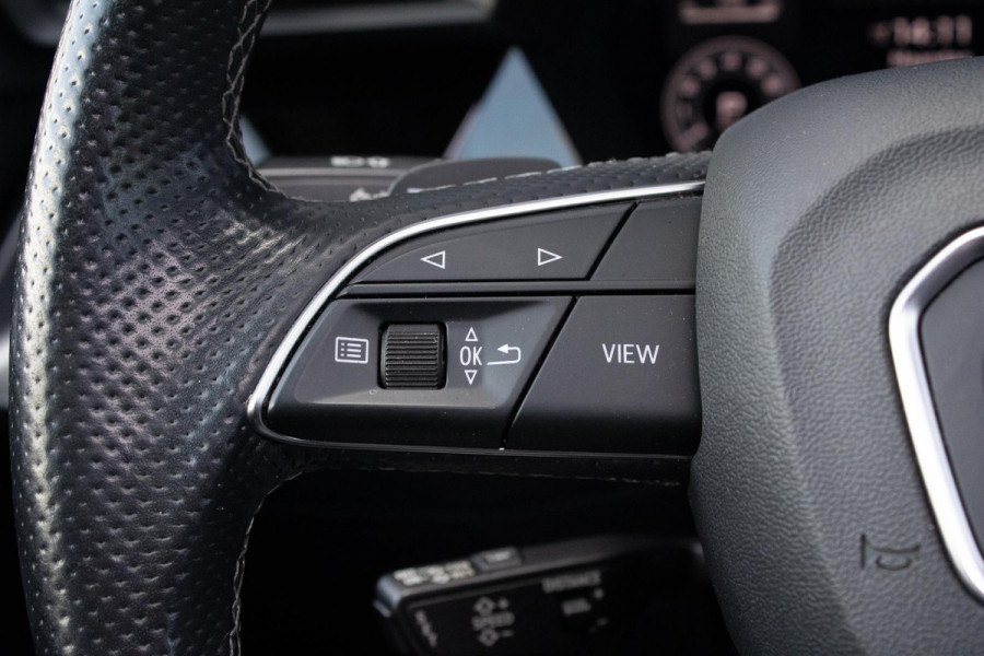 Audi A3 Sportback 45 TFSIe Sline Competition PANO CAMERA ACC SFEER