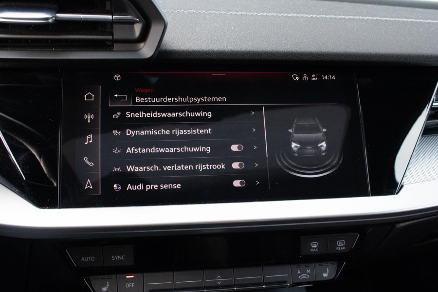 Audi A3 Sportback 45 TFSIe Sline Competition PANO CAMERA ACC SFEER