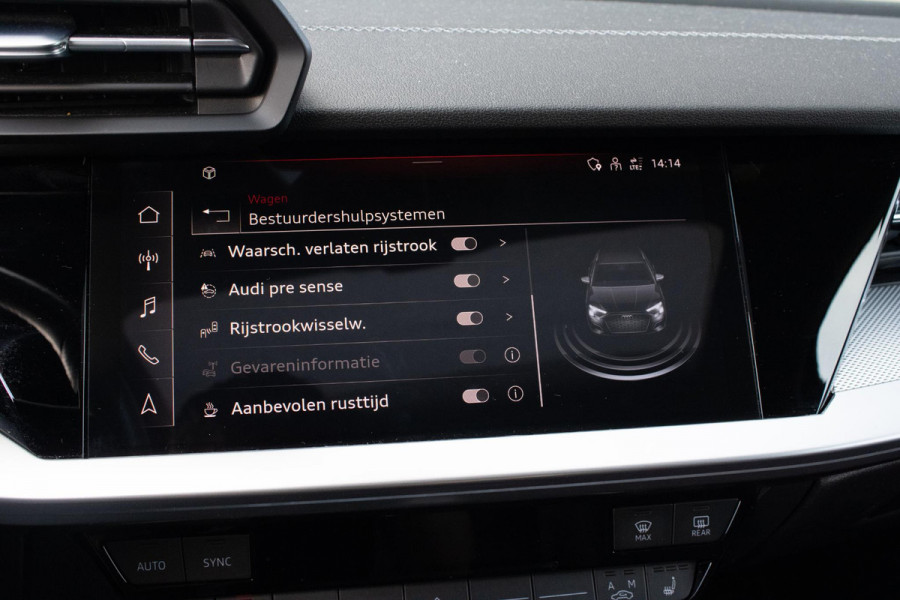 Audi A3 Sportback 45 TFSIe Sline Competition PANO CAMERA ACC SFEER