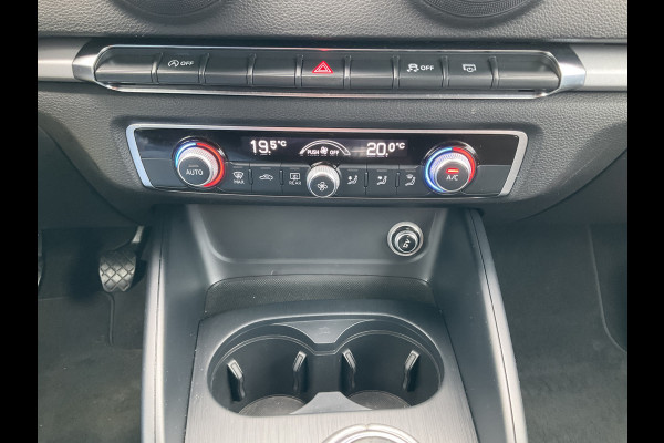 Audi A3 Limousine 30 1.6 TDI Pro Line Navi BT Trekhaak Onderhouden!