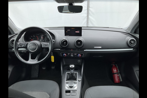 Audi A3 Limousine 30 1.6 TDI Pro Line Navi BT Trekhaak Onderhouden!