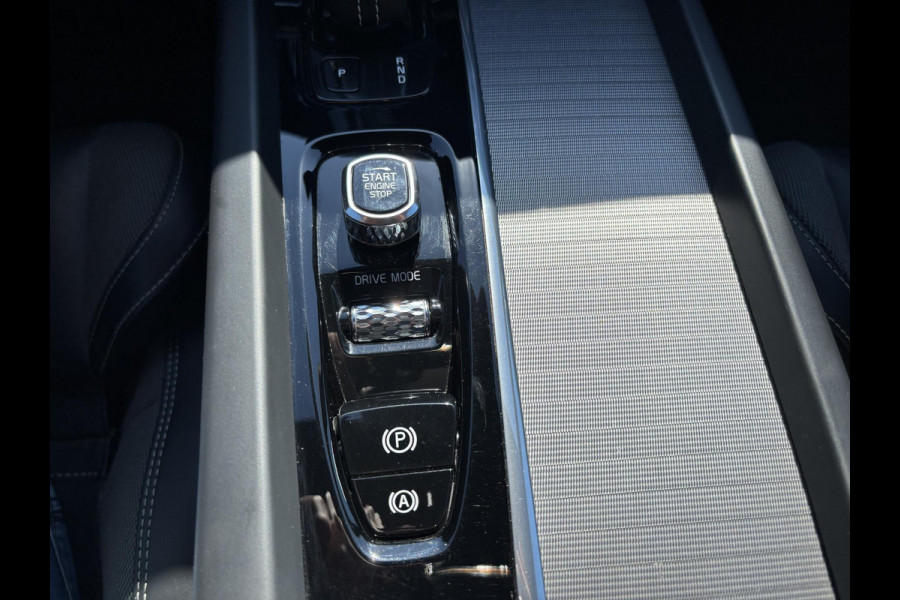 Volvo XC60 2.0 Recharge T8 AWD Business Pro 390pk Adaptieve Cruise | Open dak | Lederen Bekleding | Memory Stoel | Elektrische Achterklep
