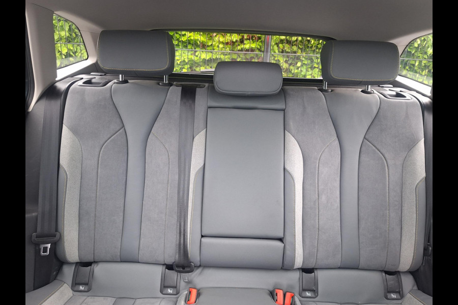 Škoda ENYAQ iV 60 | SOH: 92,6% | Trekhaak wkb | Panoramadak | Navi | LED |