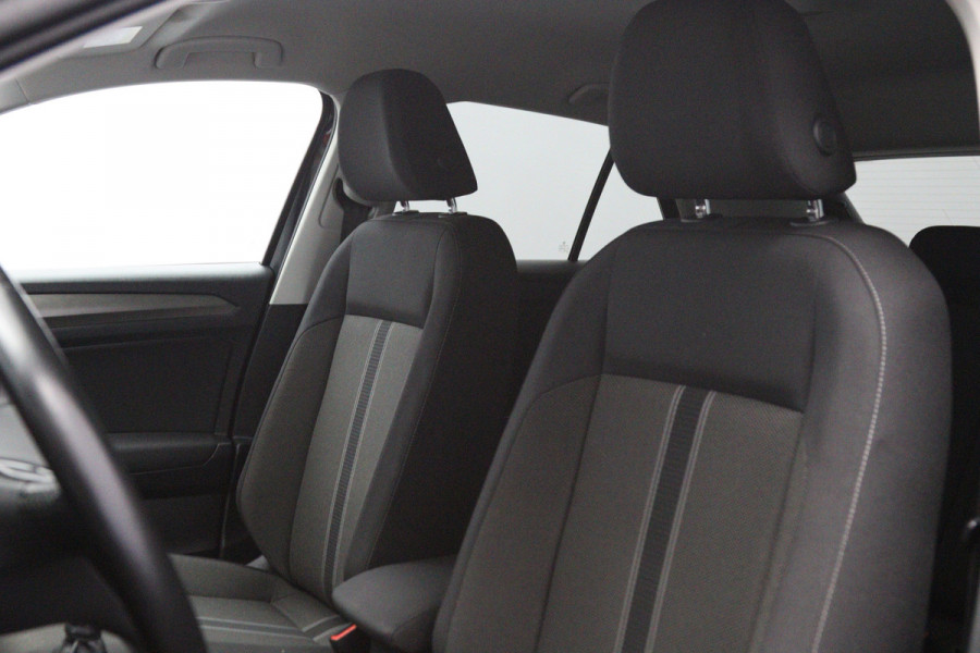 Volkswagen T-Roc 1.0 TSI Style, Adap. Cruise Control, Climate Control, Trekhaak