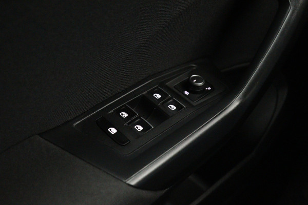 Volkswagen T-Roc 1.0 TSI Style, Adap. Cruise Control, Climate Control, Trekhaak