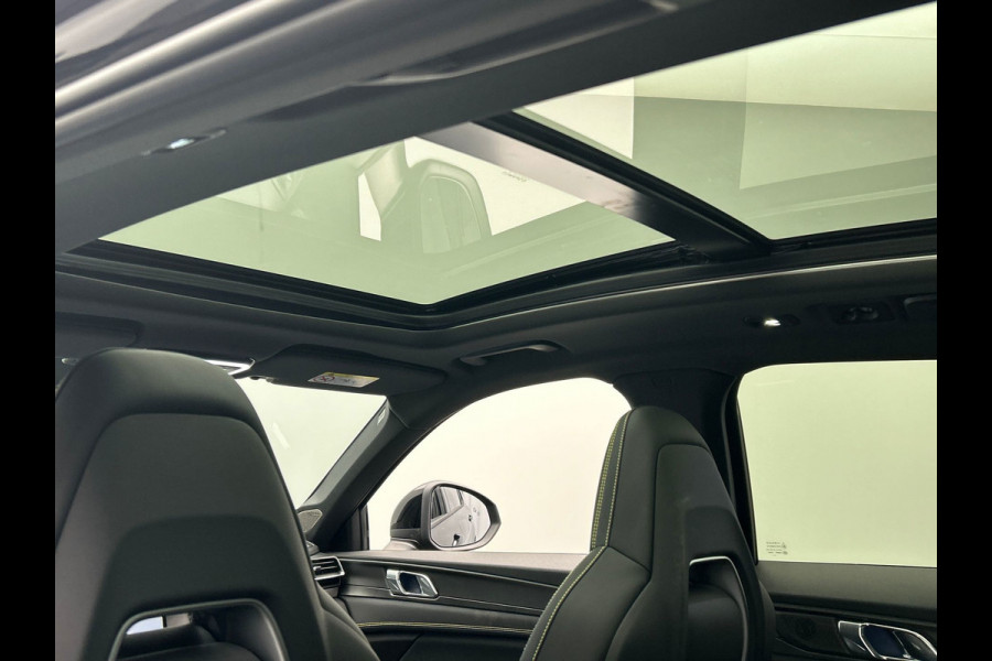 Lynk & Co 01 1.5 Core More Leder | Pano | Stoel+Stuurwielverwarming | Keyless