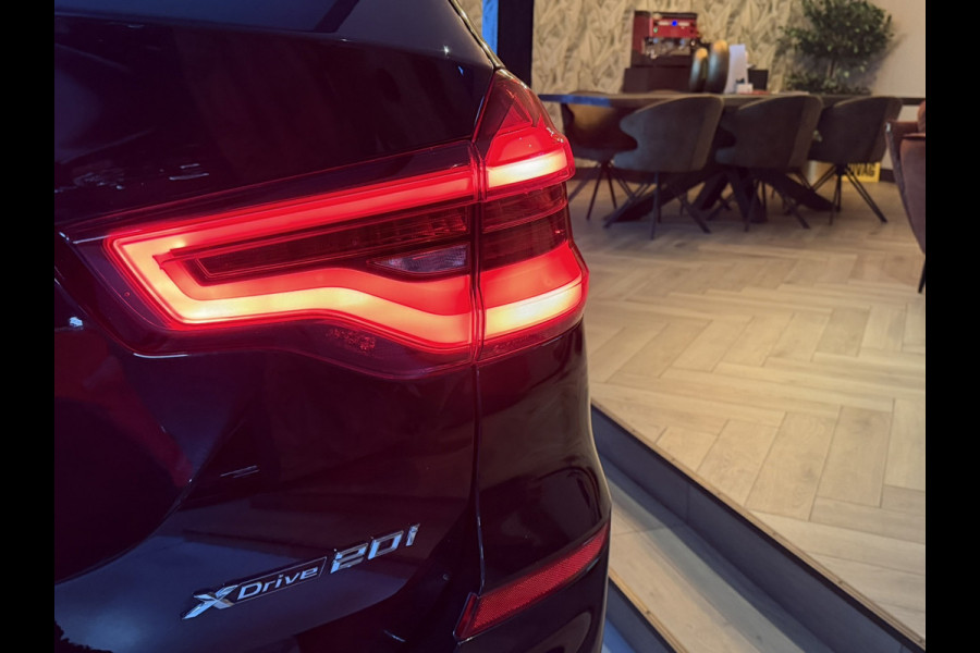 BMW X3 BMW X3 xDrive20i Executive | Luxury Line | Beige Leder | Pano | 360° Camera | Keyless | Dealer onderhouden | Rijklaar