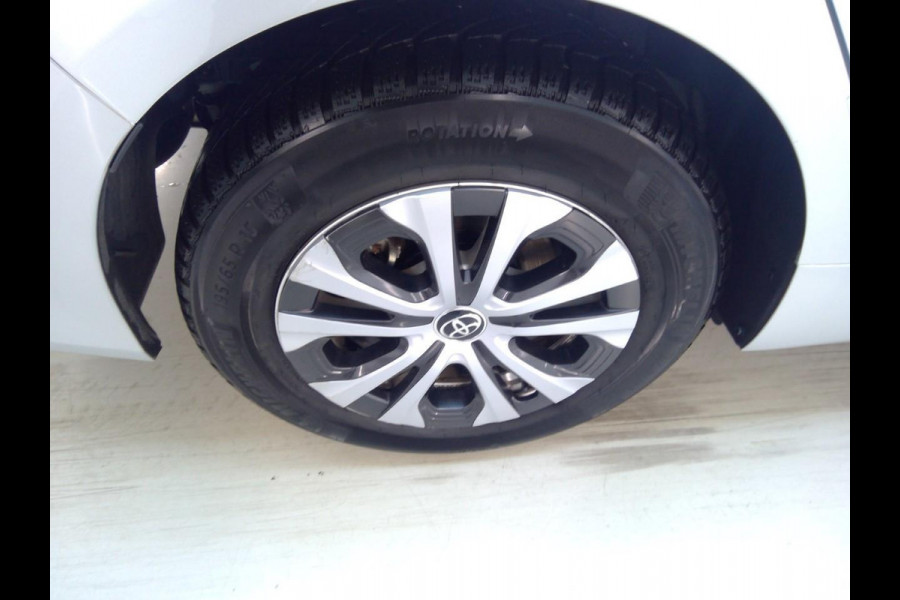 Toyota Prius 1.8 Dynamic | 68.000 KM | L.M. Velgen | Audio | WORDT VERWACHT!