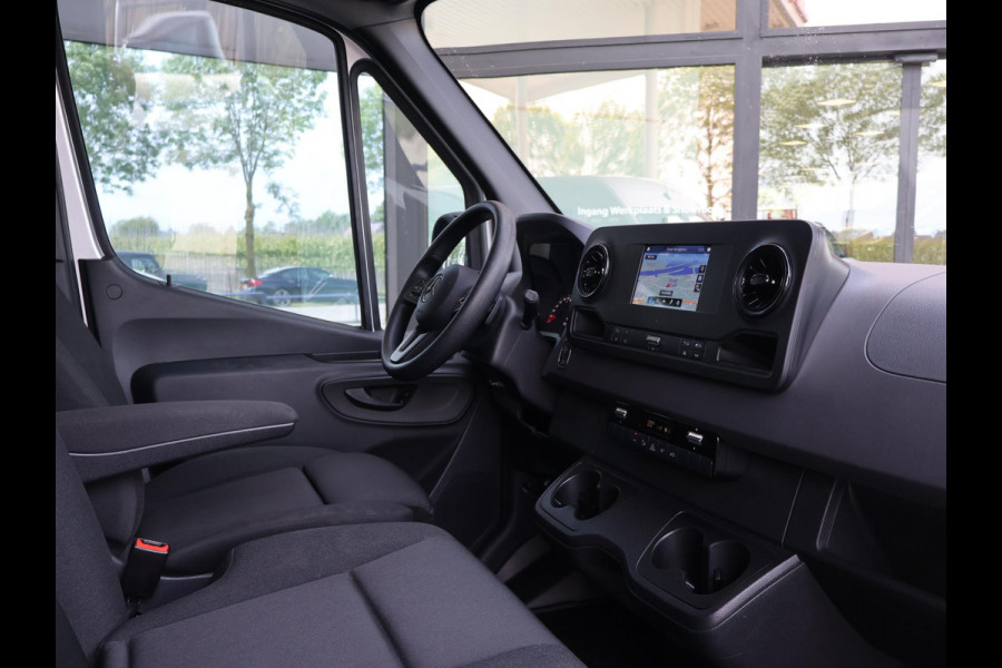 Mercedes-Benz Sprinter 317 CDI 170 PK AUT. L3H2 DUBBEL CABINE 6-PERS. + NAVIGATIE | CAMERA | CARPLAY | TREKHAAK