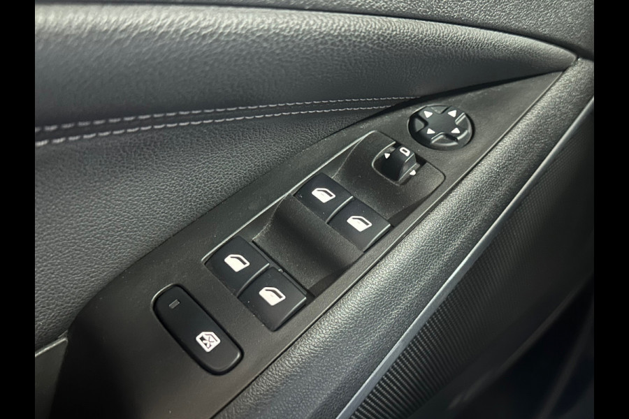 Opel Crossland 1.2 Turbo Elegance| Navi | PDC V+A | LED | Stoel/stuurverwarming | CarPlay | Winterpakket